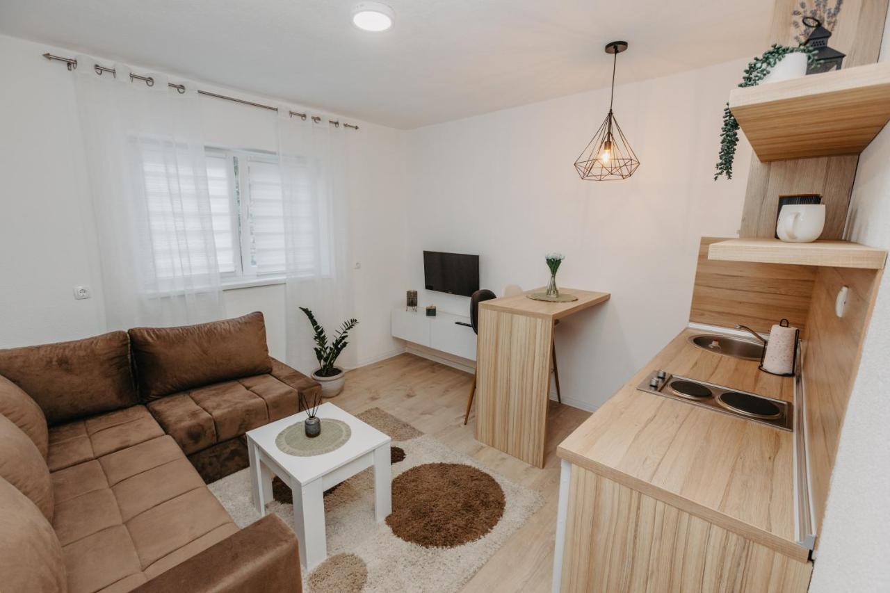 Stan Na Dan Flora Nevesinje Apartment Ngoại thất bức ảnh
