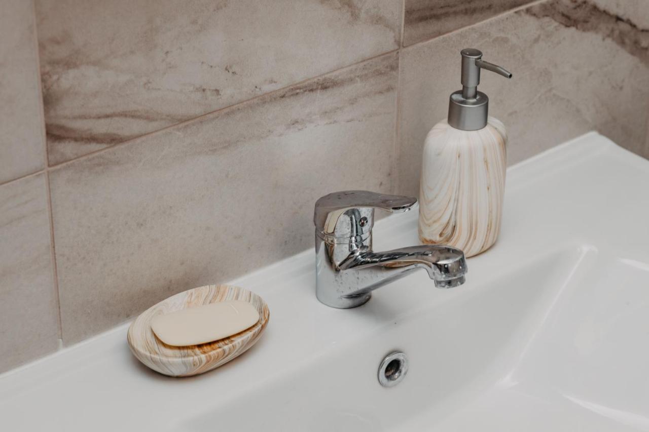 Stan Na Dan Flora Nevesinje Apartment Ngoại thất bức ảnh